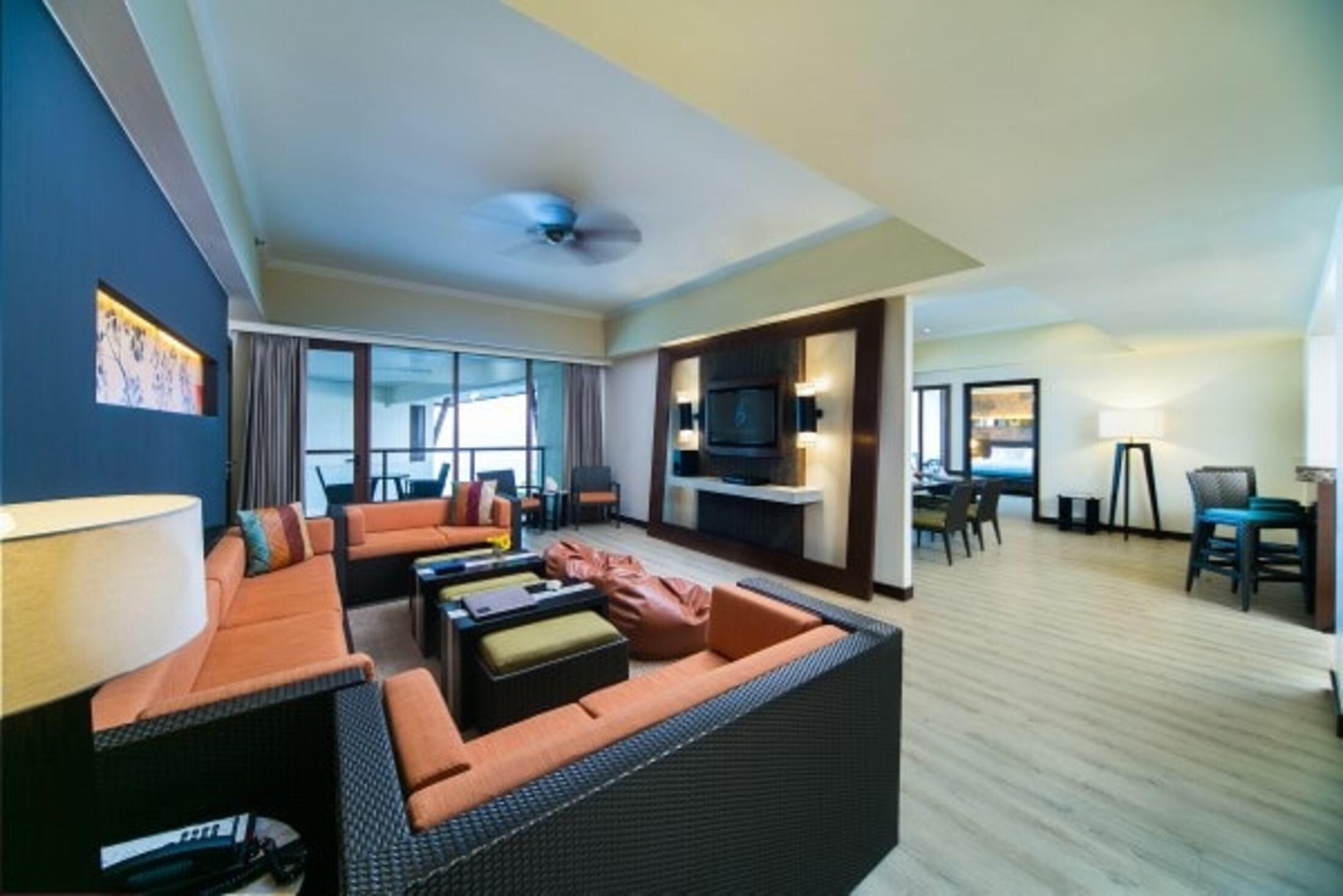The Bellevue Resort Panglao Esterno foto Suite