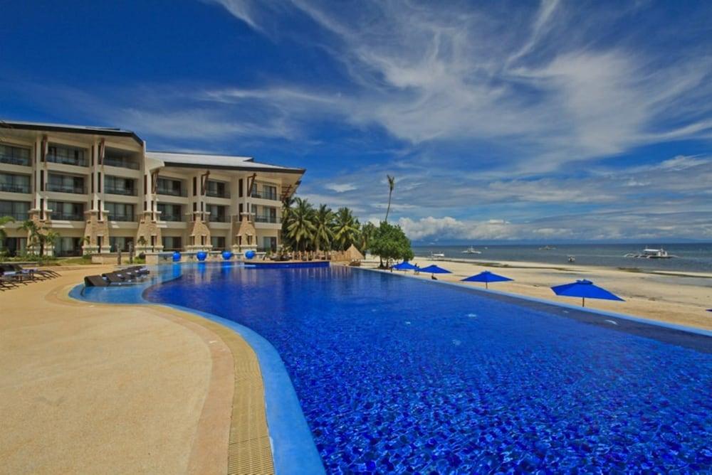 The Bellevue Resort Panglao Esterno foto The swimming pool at the Shangri-La Hotel, Mactan Resort
